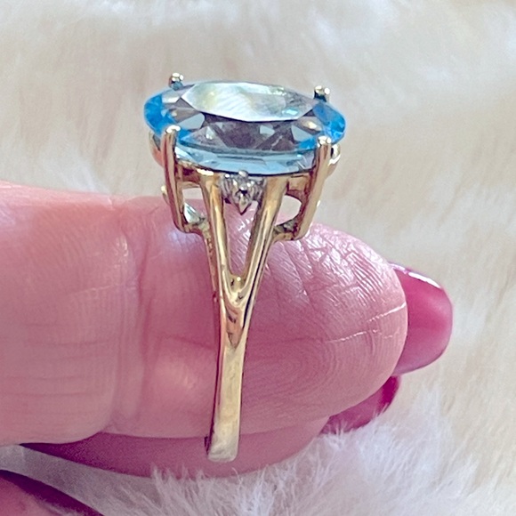 ❗️FINAL PRICE❗️Gorgeous Blue Topaz 10K Real Gold Ring - Picture 5 of 10